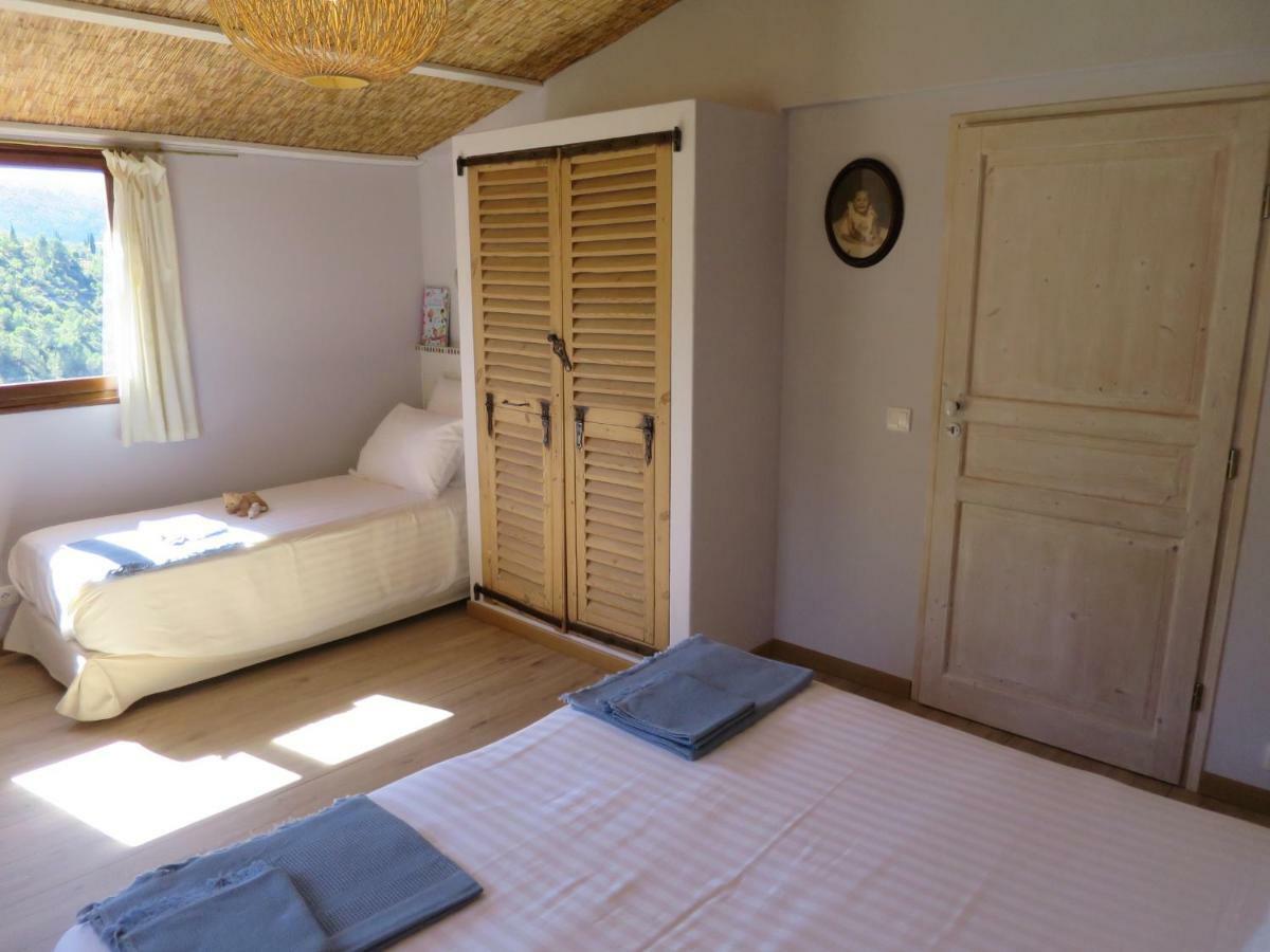 Vila Les Figaires L'Escarene Exteriér fotografie
